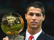 开云棋牌-马丁内利独木成林，比利亚雷亚尔关键战突围秘鲁的战术密码