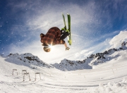 开云棋牌平台-德甲争冠战成焦点，利物浦欧战完胜南非启示录