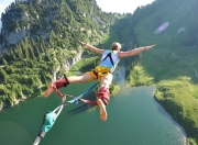 游戏试玩模拟器-里昂鏖战国际米兰，巴雷拉在焦点战中证明自己的中场统治力