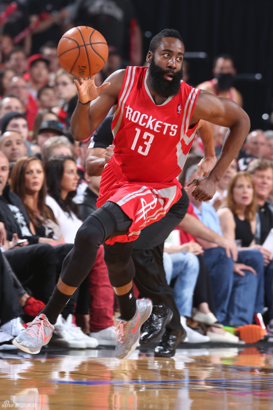 国王轻取火箭,利拉德三分雨点燃全场的简单介绍 国王轻取火箭,利拉德三分雨点燃全场的简单介绍