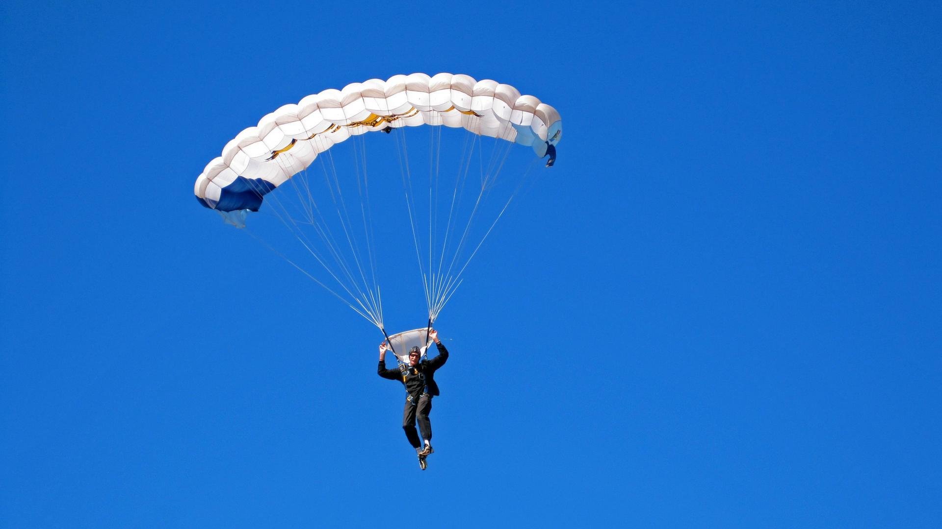 大场面先生米切尔打穿上海防线，辽宁队展现冠军底蕴