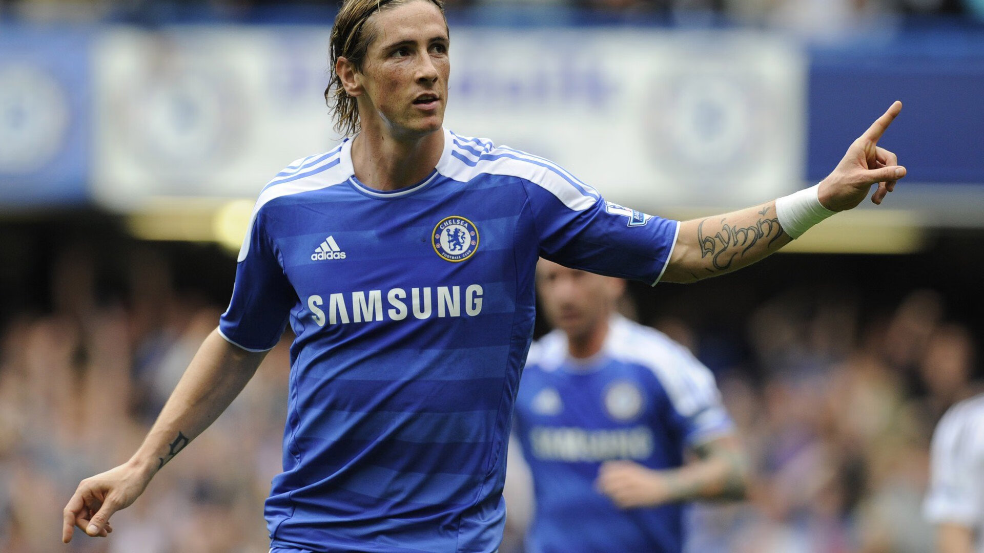 赛道与球场，F1新赛季揭幕战之夜，布伦森刷新纪录的双重奏