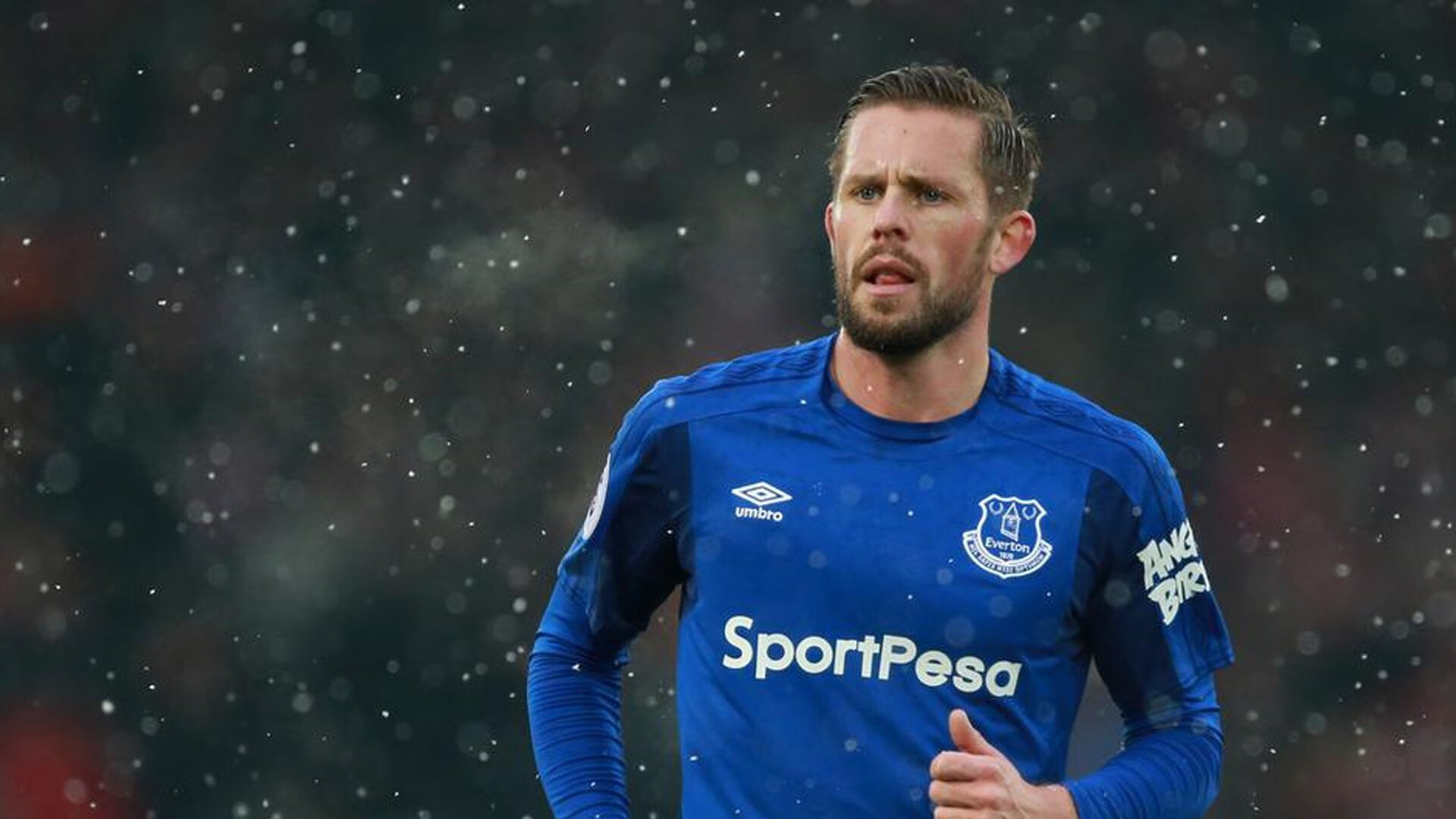 跨界封锁,从几内亚的香蕉到F1赛道,阿圭罗如何在新赛季接管比赛